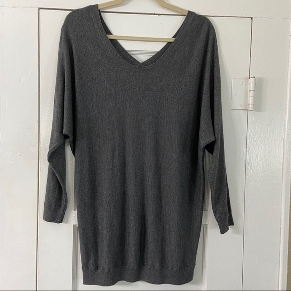 Vince Cashmere Blend V-Neck Sweater - Picture 2 of 9